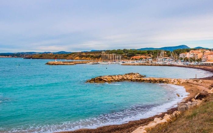 Plage à Six-Fours-les-plages – trajet VTC ou taxi depuis Marseille